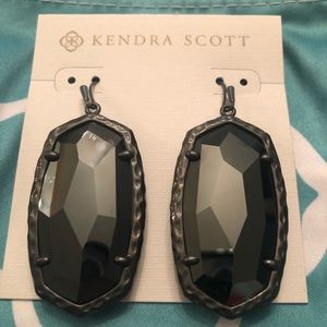 Kendra Scott Hematite Ella’s EEUC